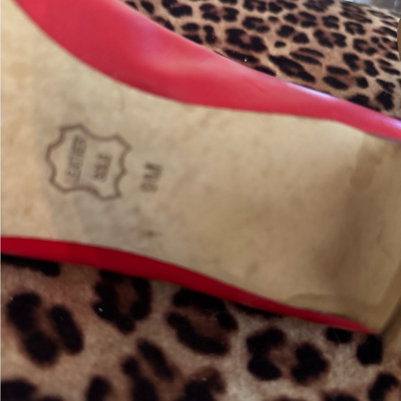 Tory Burch Red Heels with Gold Accent - Picture 3 of 7